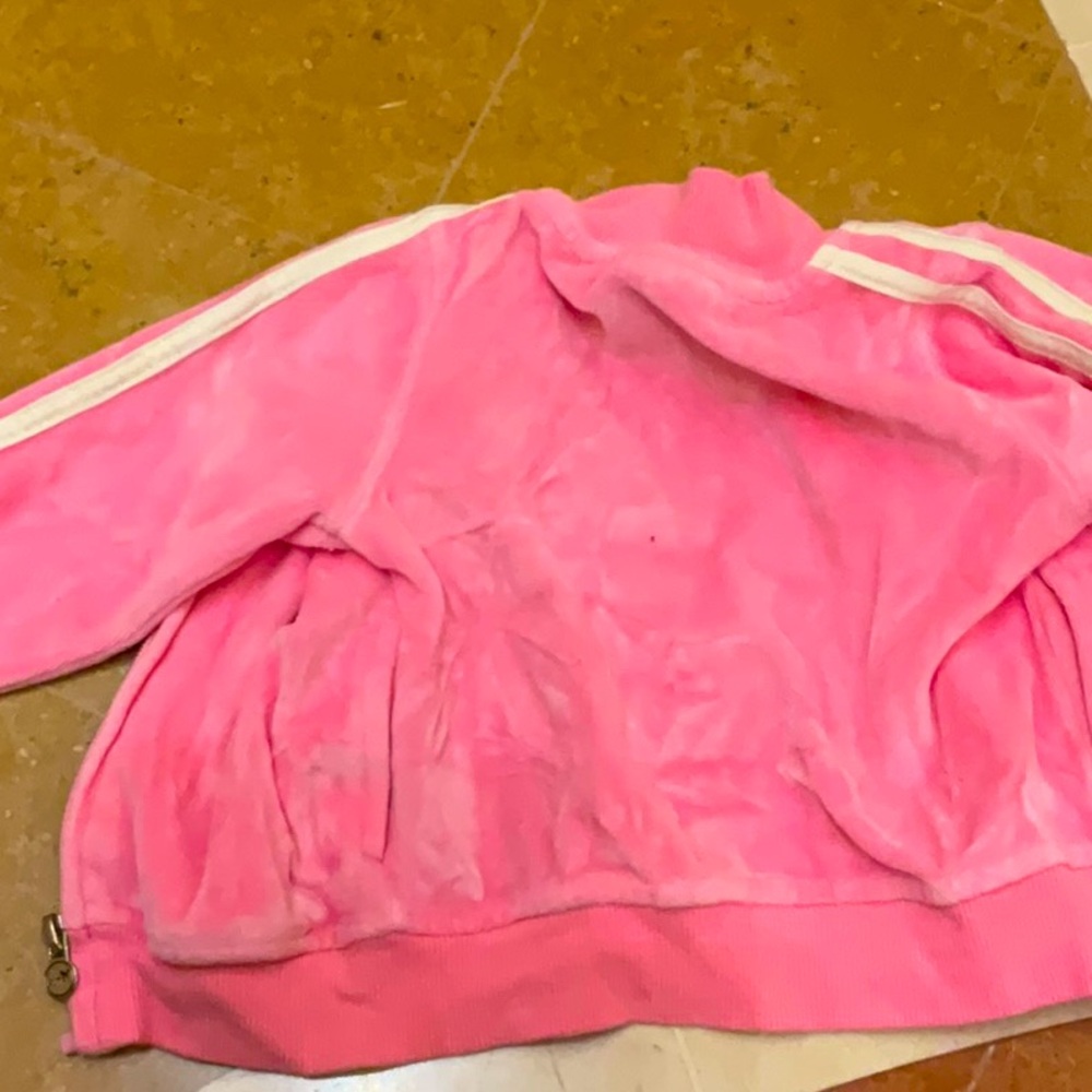 A zip up from puma pinkalicious 😉